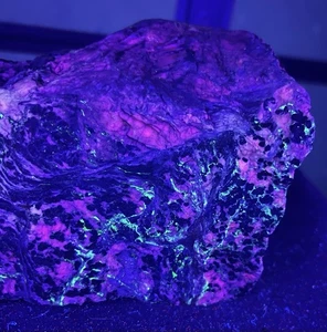 Fluorescent Willemite Calcite Franklinite Mineral  Sterling Mine, New Jersey (34 - Picture 1 of 12