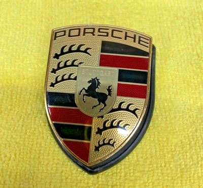 Capó delantero genuino Porsche 911 1995-2009 emblema escudo Porsche 99655921101 Foto 1 de 4