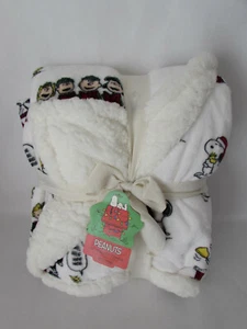 Berkshire Peanuts Plush Throw Blanket Winter Christmas Snoopy Sherpa 50" x 60" - Picture 1 of 3