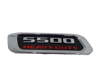 Nuevo OEM 2019-2024 RAM 5500 Heavy Duty Capó Lado del Conductor Izquierdo Emblema Cromo Rojo LH Foto 1 de 3