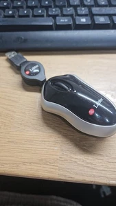 Labtec M-UZ102A OPITACL MINI Mouse Black & Grey Wired 3-Buttons Scroll Wheel - Picture 1 of 2