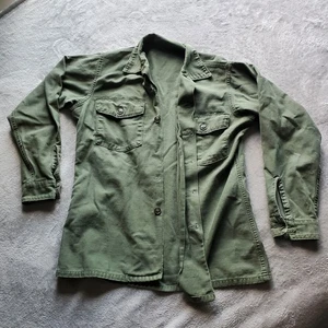 Mens M-L VTG 40s 50s WW2 Button Up Shirt Dark Green Thrashed Grunge Distressed - Picture 1 of 3