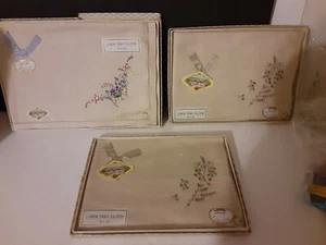 VINTAGE SET OF 3 1960s RICHARDSONS Pure Irish Linen Embroidered Tray Cloth Boxed - Picture 1 of 9