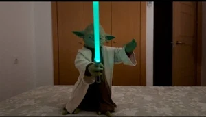 Star Wars Legendary Yoda Spinmaster Animatrónico articulo coleccionista - Imagen 1 de 5