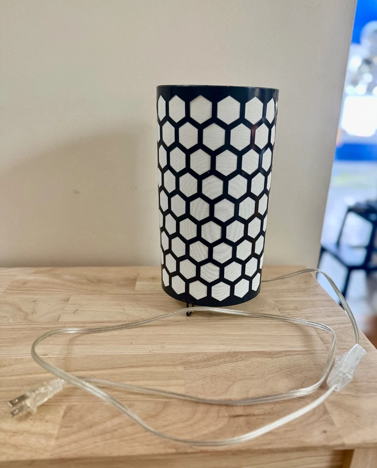 Stylish Table Lamp in Black and White Optic - Image 1 of 1