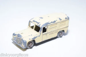 MATCHBOX LESNEY 14 DAIMLER AMBULANCE CREAM OTTIME CONDIZIONI - Foto 1 di 4