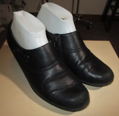 Zapatos CLARKS de cuero negro con cremallera lateral para mujer talla 8M Foto 1 de 4