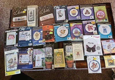 Lote de 26 kits de punto de cruz contados variedad de kits pequeños de punto de cruz Foto 1 de 4