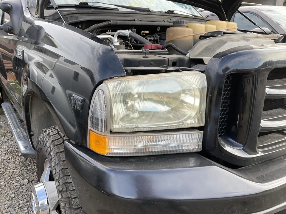 Passenger Right Headlight Fits 01-04 EXCURSION 4924217 - Image 1 of 1