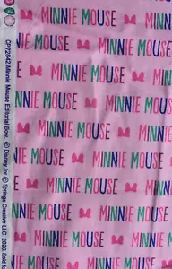 DISNEY MINNIE MOUSE EDITORIAL BOW ON PINK 100% COTTON FABRIC 27X43 INCHES - Picture 1 of 2
