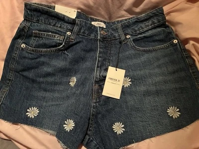 Novo com etiqueta Forever 21 shorts jeans cortado (OTHE MED DENIM) tamanho 30 - Imagem 1 de 4