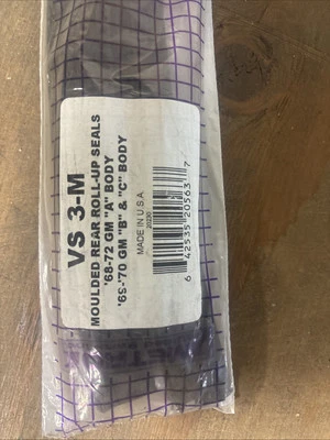 1968-1972 Buick Skylark GS350 GS400 GS455 rear quarter window weatherstrip seals - Image 1 of 2