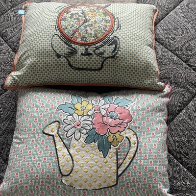 2 Helena Springfield Dottie Breakfast and  Mary Jane vintage floral cushions .  - Image 1 of 4