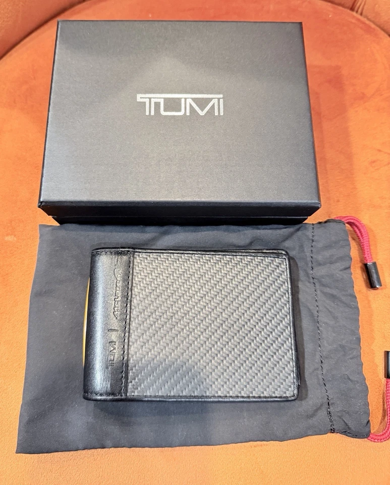 Billetera única delgada McLaren x Tumi Foto 1 de 4