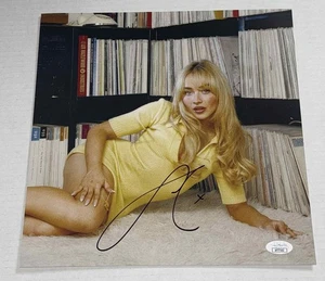 Sabrina Carpenter signed Autogramm 12x12 Short n' Sweet Album Insert JSA COA - Bild 1 von 1