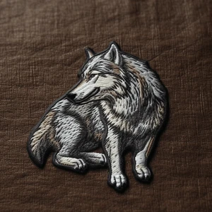 Wolf Patch - Animal Badge Iron-on Applique for Backpack Clothing Fox Coyote K9 - Picture 1 of 12