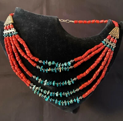 Beau collier ancien en corail et pierres - Photo 1/4