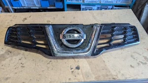 PARRILLA DELANTERA NISSAN QASHQAI 62310BR00A J10 2010-2014 - Imagen 1 de 9
