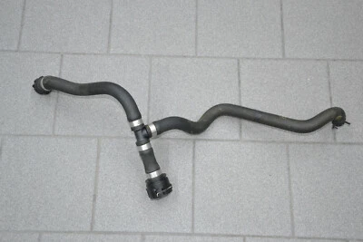 Tubo enfriador de agua Aston Martin Vantage V8 Foto 1 de 3