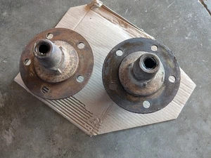 1932 1933 1934 Ford Rear Spindles Hubs Pair Banjo Rear Drum Brakes - Bild 1 von 10