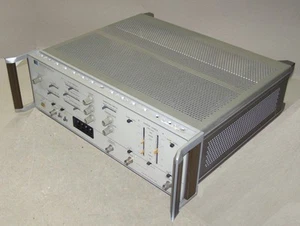 Hewlett Packard 8015A Pulse Generator - Bild 1 von 5