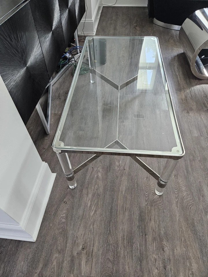 丙烯酸和薄片咖啡桌  — 第 1/1 张图片