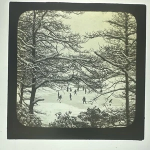 Antique Magic Lantern Slide Wardsend Fish Pond Frozen With Skaters Unknown - Picture 1 of 2