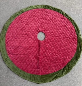 Pottery Barn Classic Velvet Tree Skirt Red With Green Cuff Christmas Skirt 60" - Picture 1 of 5