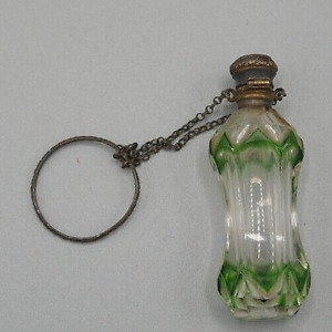 Flacon à sels en verre taillé, Châtelaine, XIXème