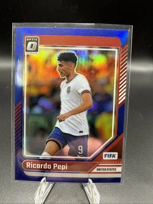 Ricardo Pepi 2024-25 Donruss Optic Blue Prizm #9 Estados Unidos 84/149 Foto 1 de 2