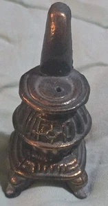 Olla de hierro fundido negra miniatura vintage estufa salero USADA buen estado. - Imagen 1 de 4