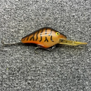 Mann's Deep Razorback Pig Vintage Crankbait Fishing Lure 2.25" - Picture 1 of 7