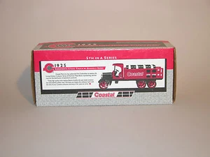 Camión de estacas Kenworth Coastal 1925 1997 con barriles quinto en una serie diecast ertl - Imagen 1 de 6