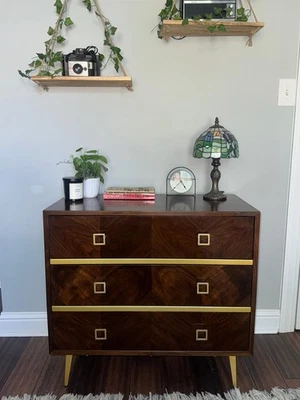 Cómoda SAFAVIEH Katia con 3 cajones | Blanca lavada / dorada | Foto 1 de 2