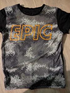 Primark Epic T-shirt Boys Size 4-5 Years Grey And Black - Picture 1 of 3