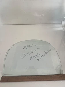 VINTAGE 1950's CHRYSLER REAR WINDOW - Foto 1 di 6