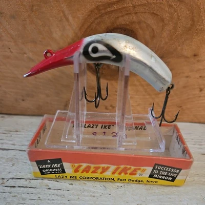 De colección Lazy Ike Corp. "LAZY IKE-3" #MI-3MRW. Señuelo metálico color rojo/blanco. Caja. Foto 1 de 4