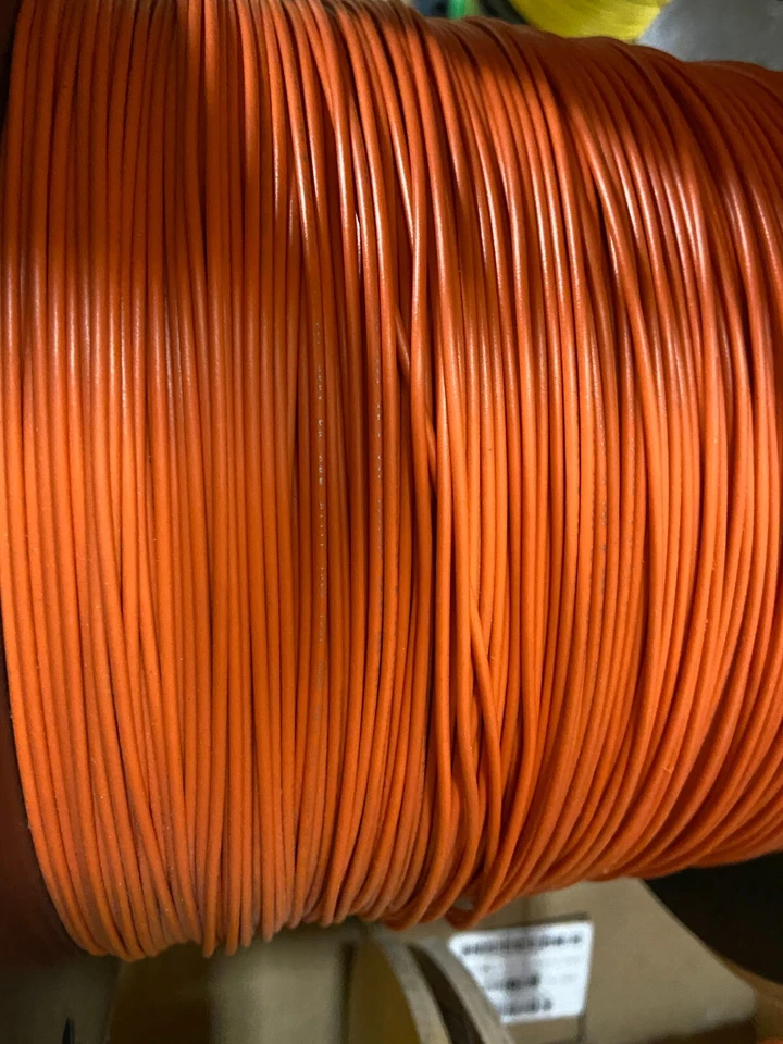 Многожильный соединительный провод калибра 18 AWG оранжевый 500 футов 0,0403 дюйма UL1007 300 В - Изображение 1 из 1