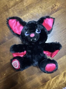 BUILD A BEAR SMALLFRYS VAMPIR SCHWARZ ROSA FLEDERMAUS STOFFTIER PLÜSCHTIER BABY - Bild 1 von 4