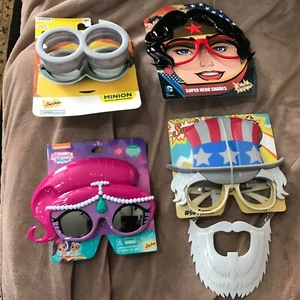 New boy & Girls Fun sunglasses, never used.. - Picture 1 of 3
