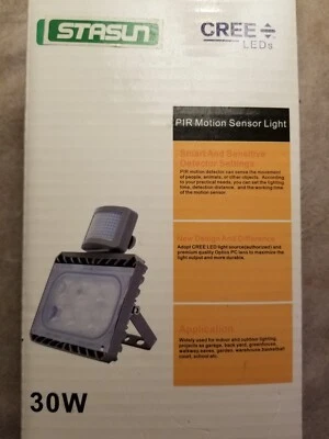 Stasun 30W PIR Motion Sensor Flood Light 6000K Cree LED's - Image 1 of 4