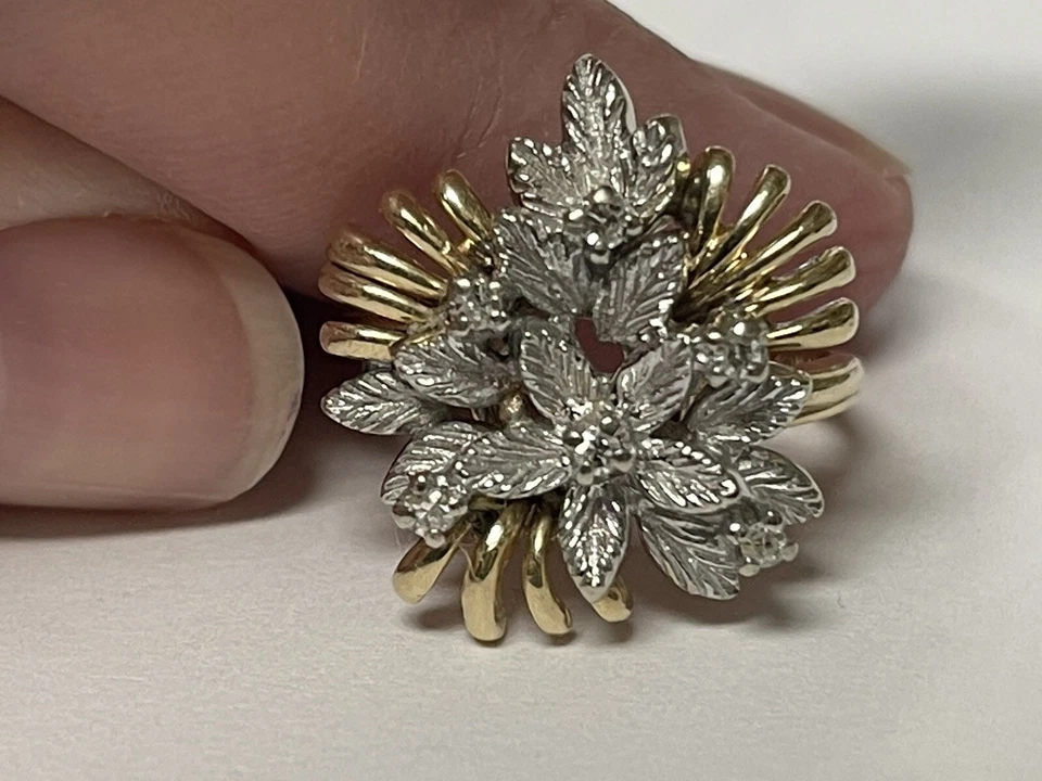 Vintage Platinum Diamond Flower and Leaf 14k Yellow Gold Ring Size 6.5 - Image 1 of 1