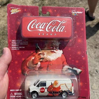 WHITE LIGHTNING GMC DELIVERY VAN      2003 JOHNNY LIGHTNING COCA-COLA    1:64 - Image 1 of 2