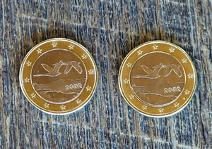 Zwei Finnland 1 Euro Fliegende Schwäne Münzen 2002, Stempelglanz - Bild 1 von 3