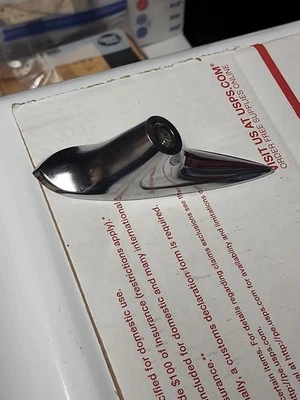 Chevrolet Impala 1961-62 antena trasera bisel base OEM GM se adapta al lado izquierdo o derecho Foto 1 de 4