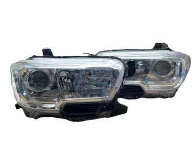 Par de faros halógenos cromados estilo OE para Toyota Tacoma 2016-2018 #P60 Foto 1 de 4