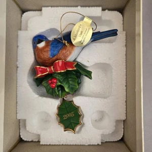De colección Danbury Como Nuevo 2005 Ornamento Visita de un Pájaro Azul Decoración Anual de Pájaro Cantor - Imagen 1 de 14