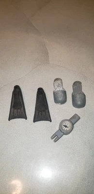 Vtg GI Joe 1960s Deep Sea Diver Breather/Compass (Hasbro JAPAN) + Weights, Fins - Image 1 of 4