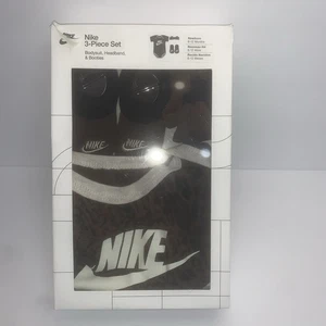 Conjunto de 3 piezas de body/cinta para la cabeza/botines Nike para niñas talla 0-6M - Imagen 1 de 2