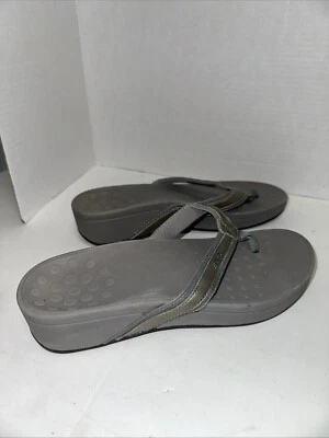 Sandalias de tanga Vionic para mujer 380 Hightide TVW4895 gris/dorado talla 11 Foto 1 de 4